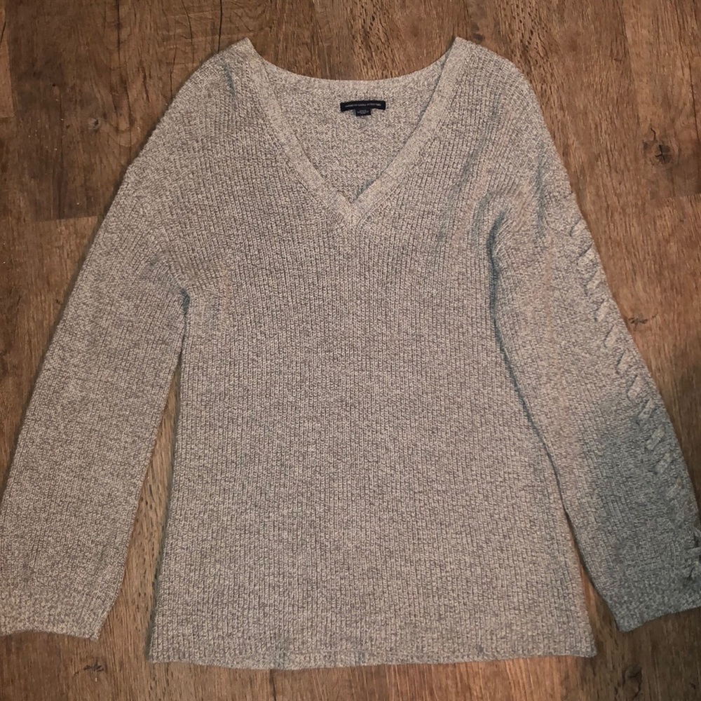 American Eagle sweater